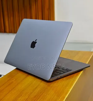 New Laptop Apple MacBook Pro 2020 8GB Intel Core I5 SSD 256GB