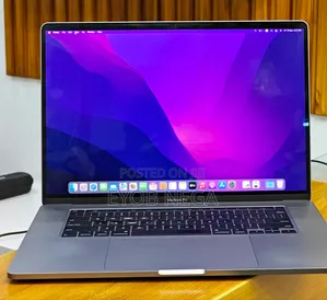 New Laptop Apple MacBook Pro 2019 32GB Intel Core I9 SSD 512GB