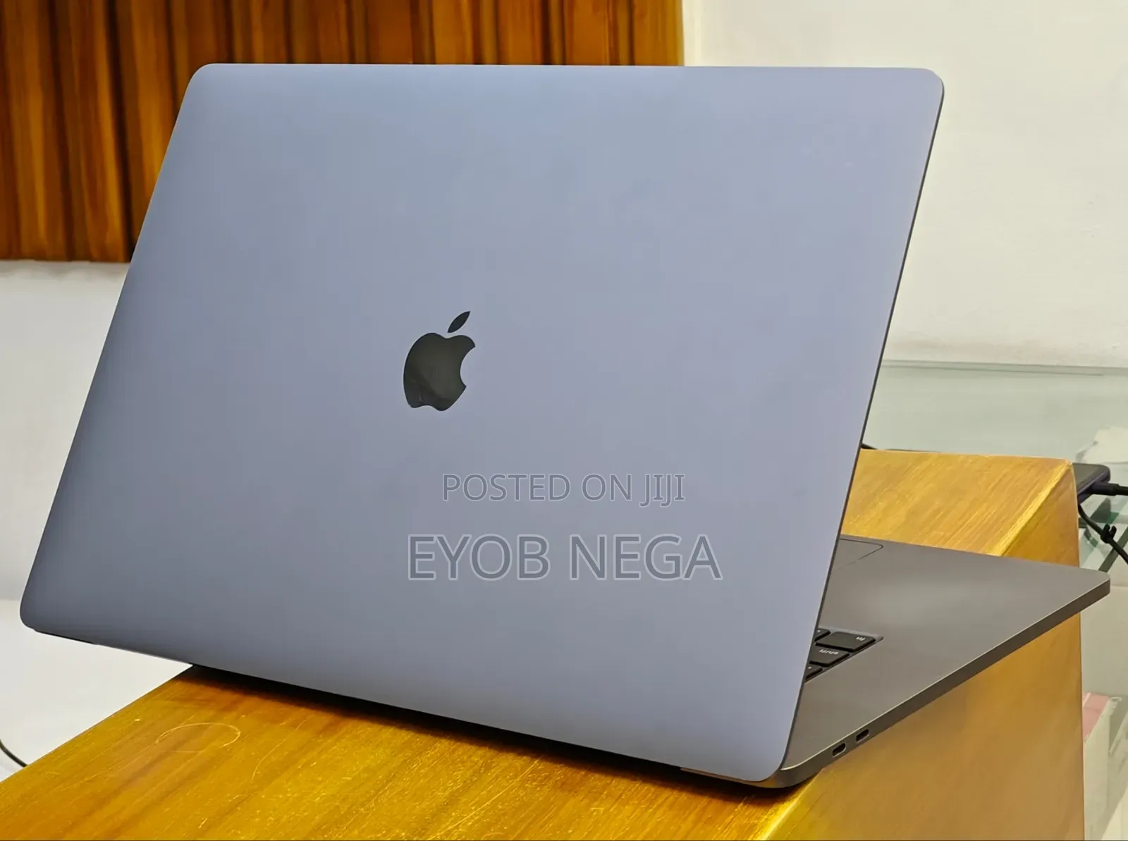 New Laptop Apple MacBook Pro 2019 32GB Intel Core I9 SSD 512GB