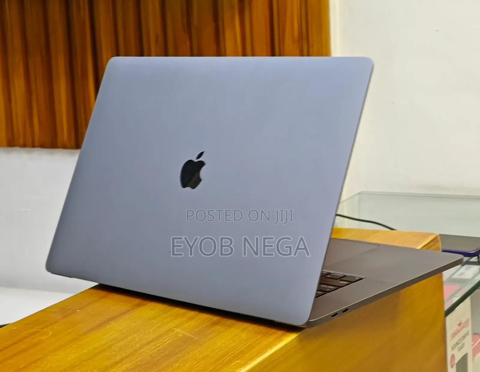 New Laptop Apple MacBook Pro 2019 16GB Intel Core I7 SSD 512GB