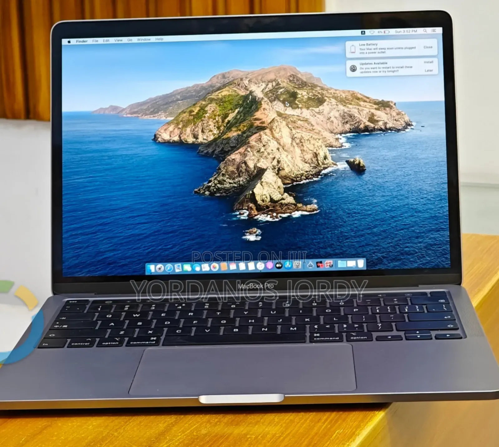 New Laptop Apple MacBook Pro 2020 8GB Intel Core I5 SSD 256GB