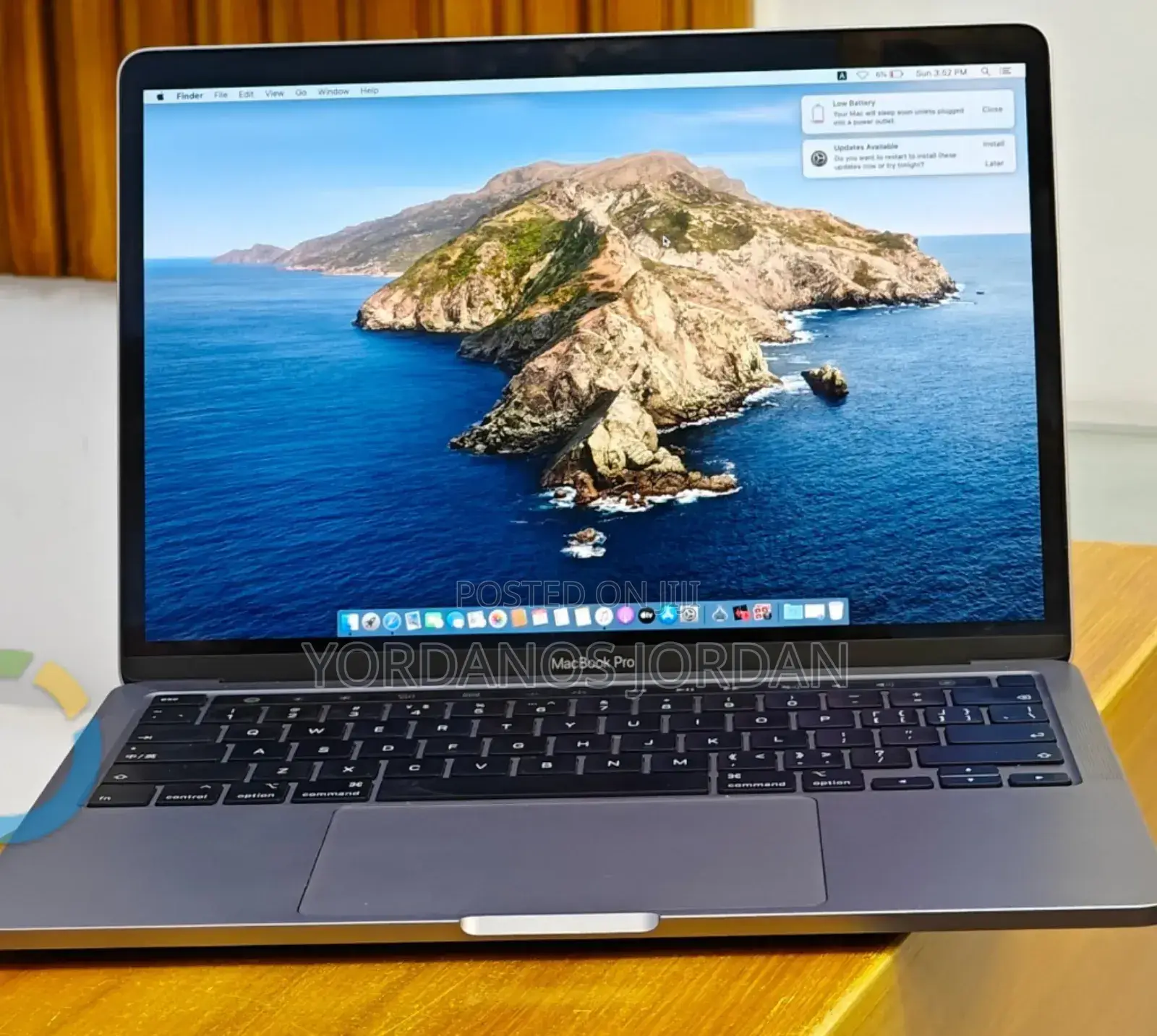 New Laptop Apple MacBook Pro 2020 8GB Intel Core I5 SSD 256GB