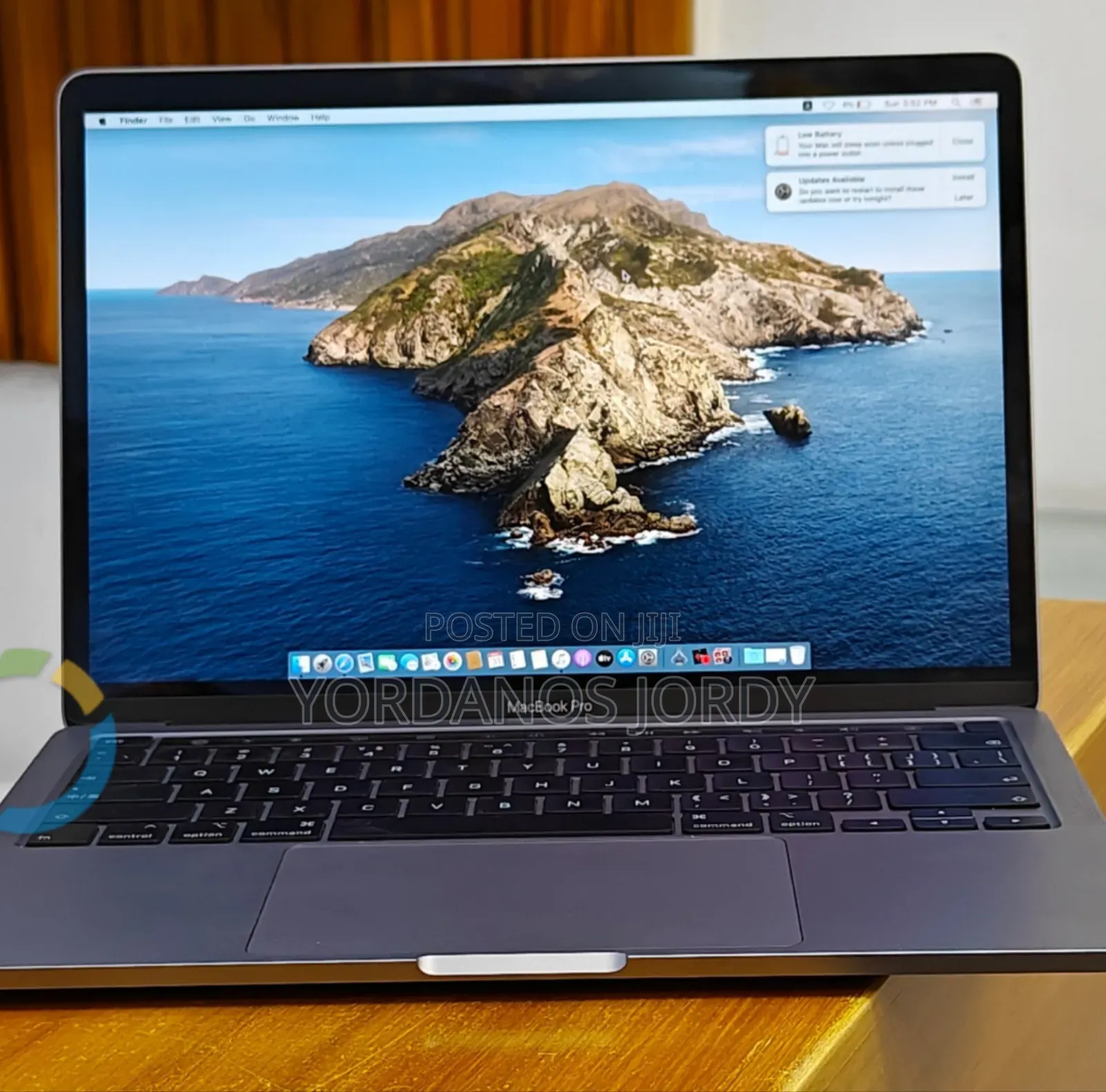 New Laptop Apple MacBook Pro 2020 8GB Intel Core I5 SSD 256GB