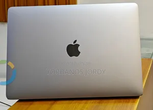 New Laptop Apple MacBook Pro 2020 8GB Intel Core I5 SSD 256GB