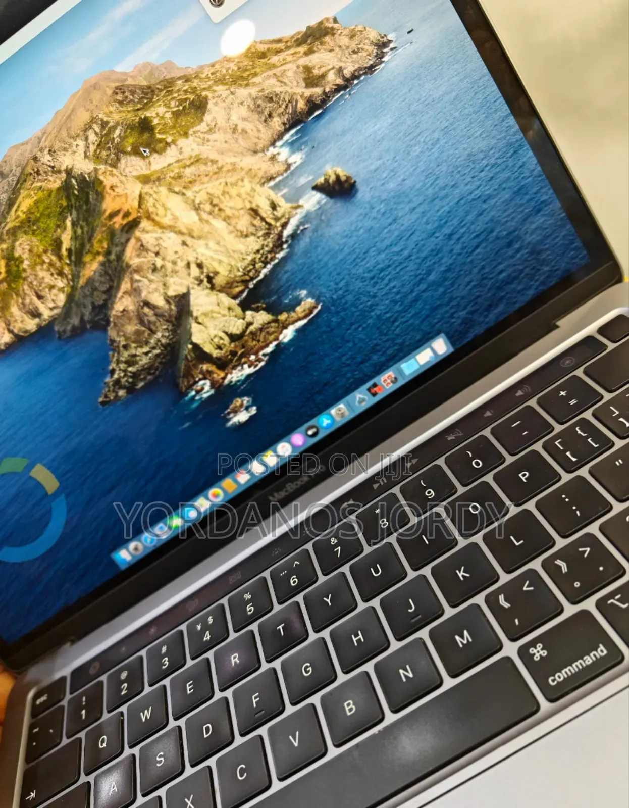 New Laptop Apple MacBook Pro 2020 8GB Intel Core I5 SSD 256GB