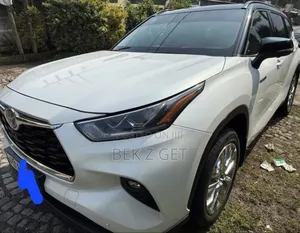 Toyota Highlander Hybrid 2022 White