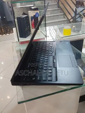 New Laptop Dell Latitude 5490 8GB Intel Core I7 SSD 256GB