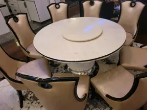 8 Seat Dinning Table