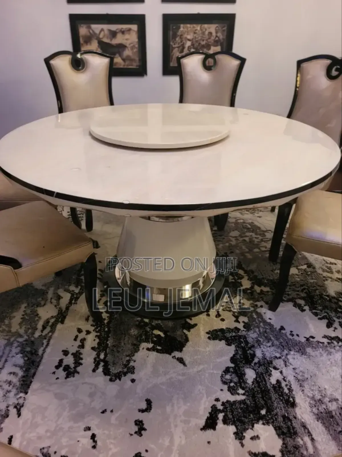 8 Seat Dinning Table