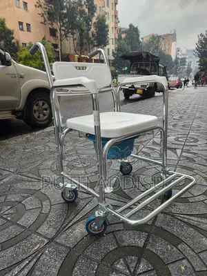 Photo - Commode Wheelchair痛楚toilet Bathroom Wheelchair袸了commode Wheelchair New