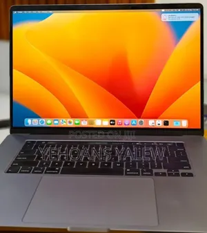 New Laptop Apple MacBook Pro 2019 16GB Intel Core I7 SSD 512GB
