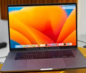 New Laptop Apple MacBook Pro 2019 16GB Intel Core I7 SSD 512GB