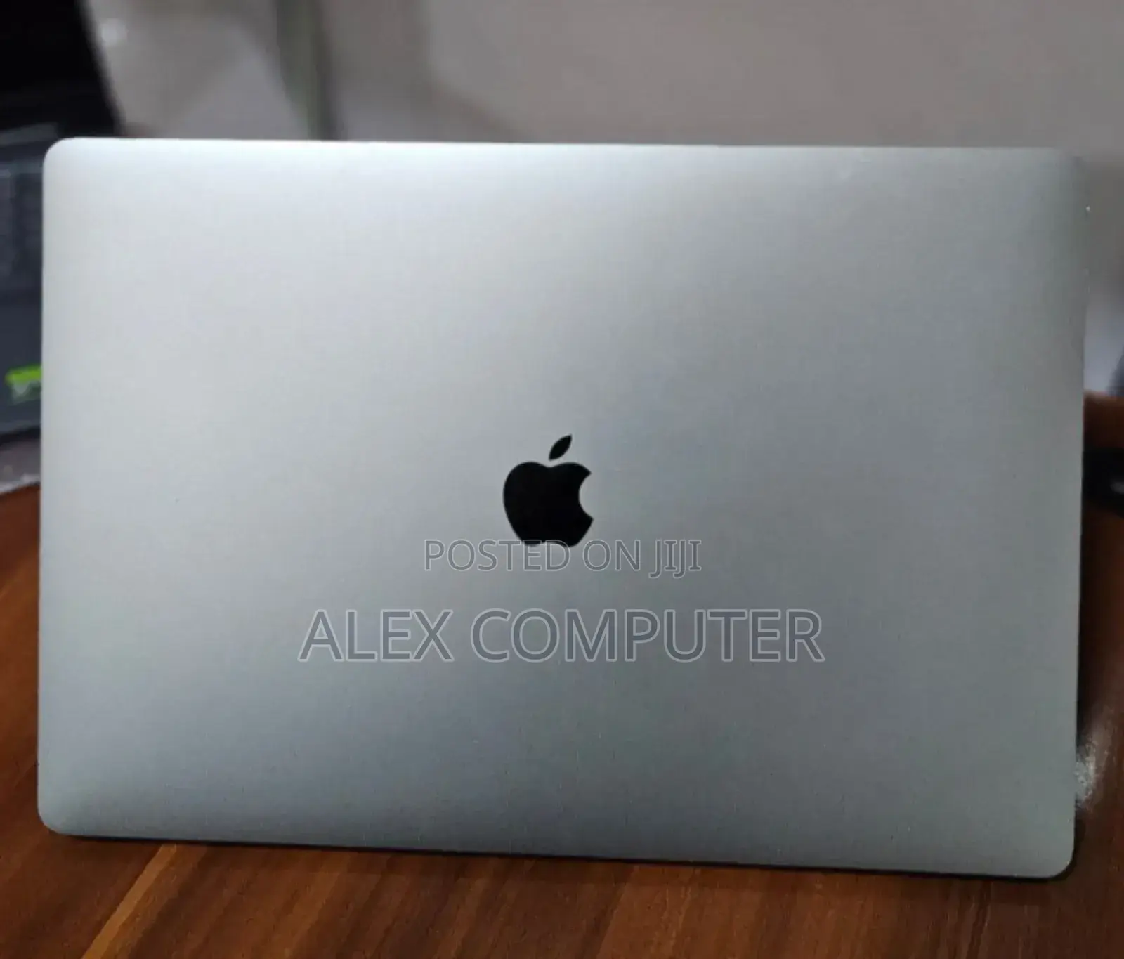 New Laptop Apple MacBook Pro 2019 16GB Intel Core I9 SSD 1T