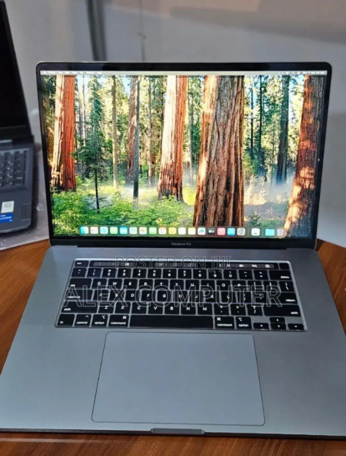 New Laptop Apple MacBook Pro 2019 16GB Intel Core I9 SSD 1T