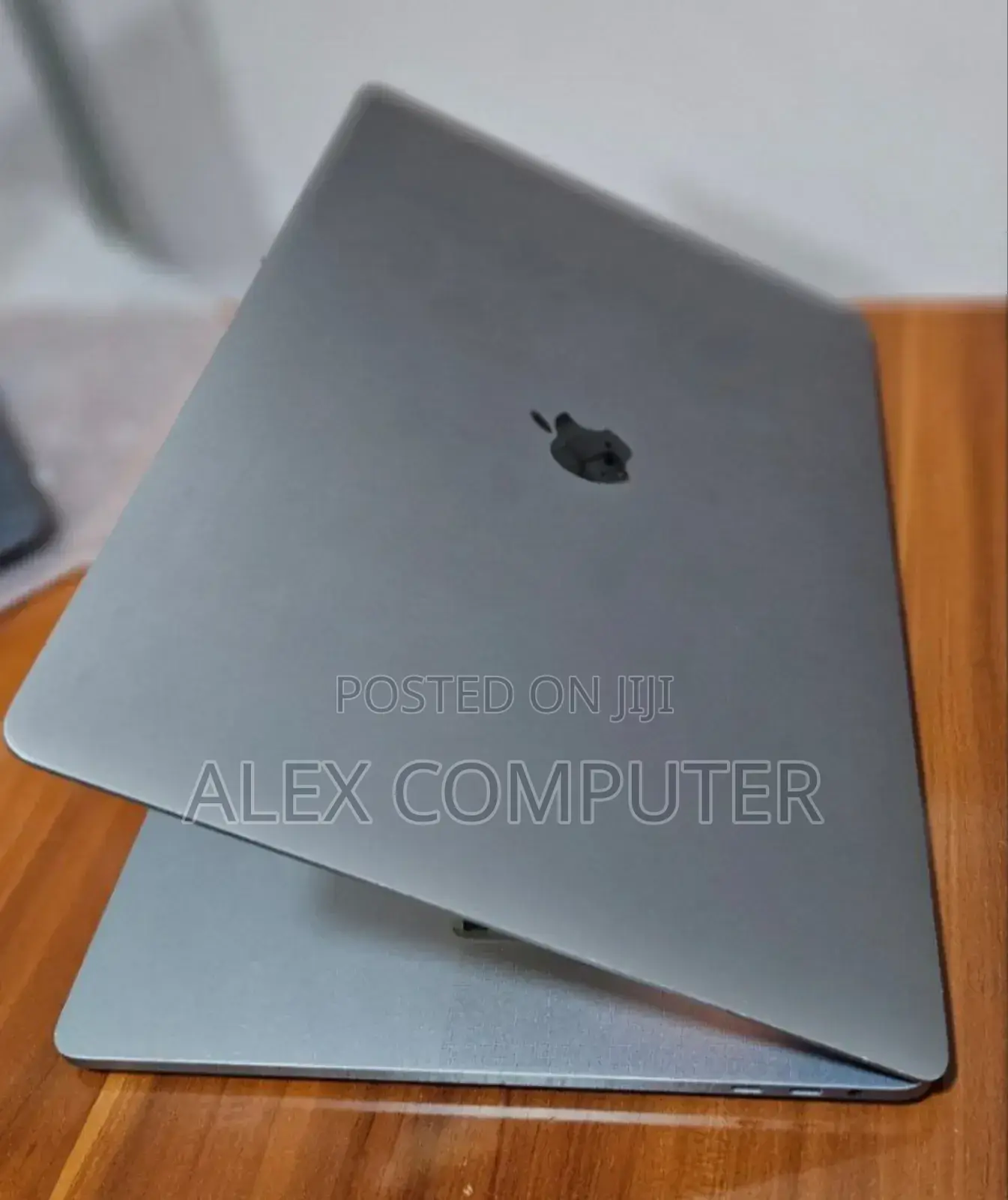 New Laptop Apple MacBook Pro 2019 16GB Intel Core I9 SSD 1T