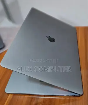 New Laptop Apple MacBook Pro 2019 16GB Intel Core I9 SSD 1T