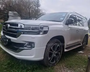 Toyota Land Cruiser 2020 White