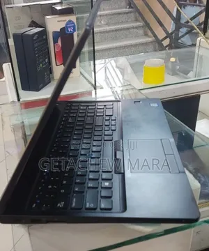 New Laptop Dell Latitude 5310 8GB Intel Core I7 SSD 256GB