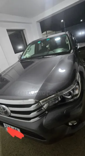 Toyota Hilux 2018 Silver