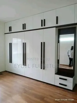 Photo - ቁምሣጥን Closet Designe for Uv Bored Be Felegut Amarach Enakerbalen
