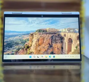 New Laptop HP Envy X360 8GB Intel Core i5 SSD 1T