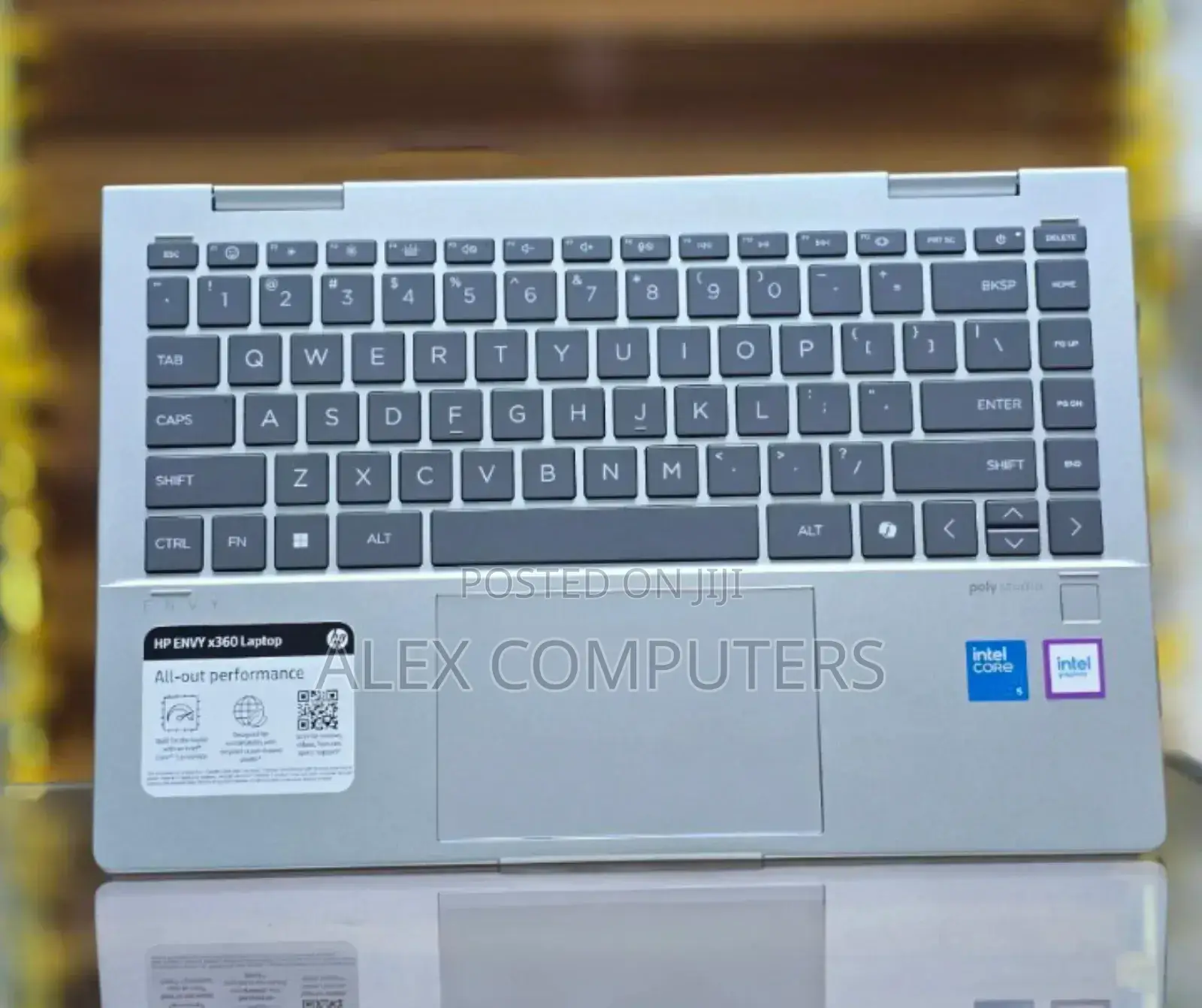 New Laptop HP Envy X360 8GB Intel Core i5 SSD 1T