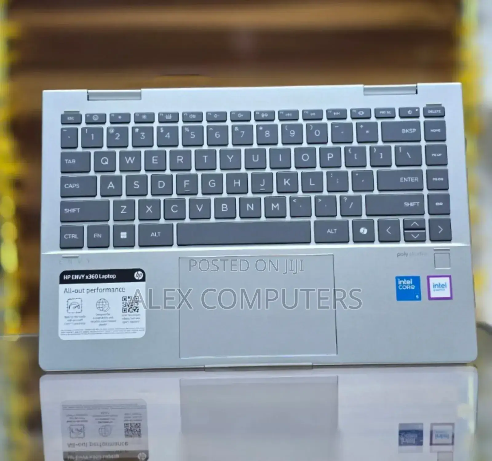 New Laptop HP Envy X360 8GB Intel Core i5 SSD 1T