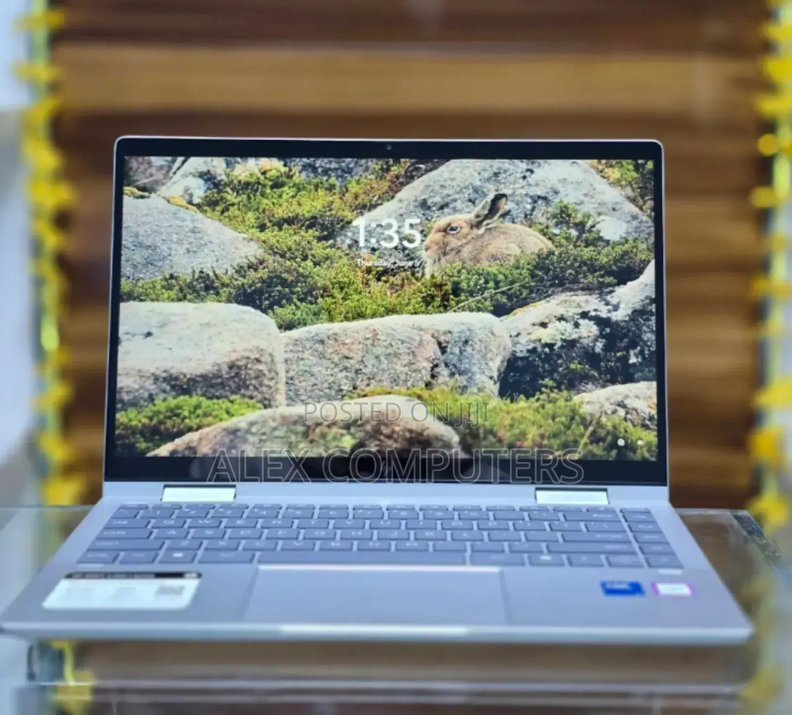 New Laptop HP Envy X360 8GB Intel Core i5 SSD 1T