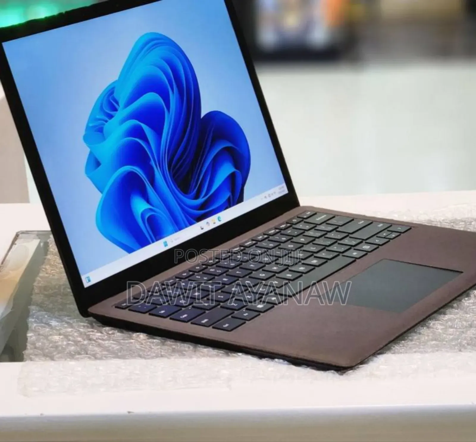 New Laptop Microsoft Surface 16GB Intel Core I7 SSD 512GB