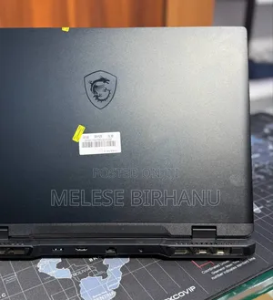 New Laptop MSI Crosshair 17 B12U 16GB Intel Core i7 SSD 1T