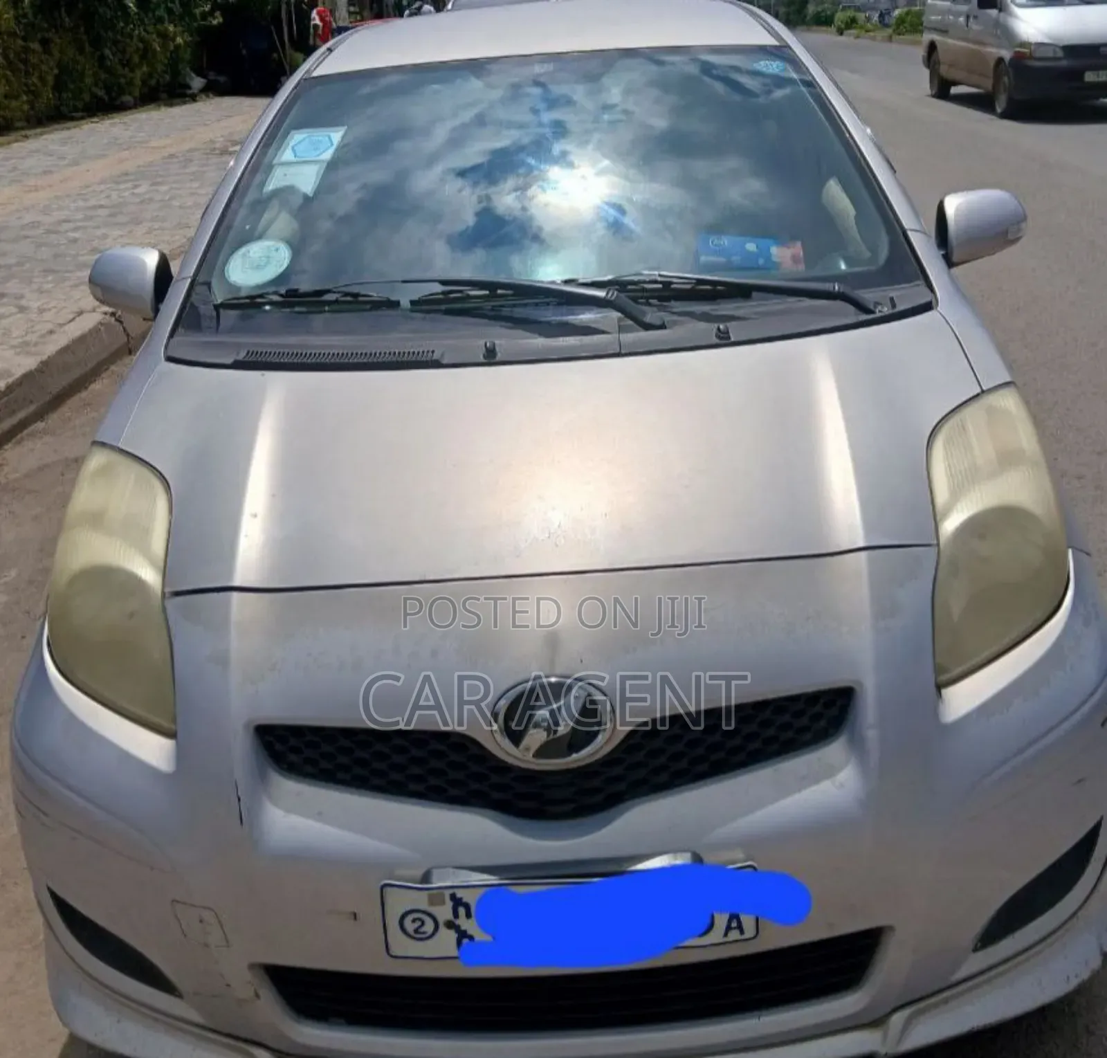 Toyota Yaris 2010 Silver