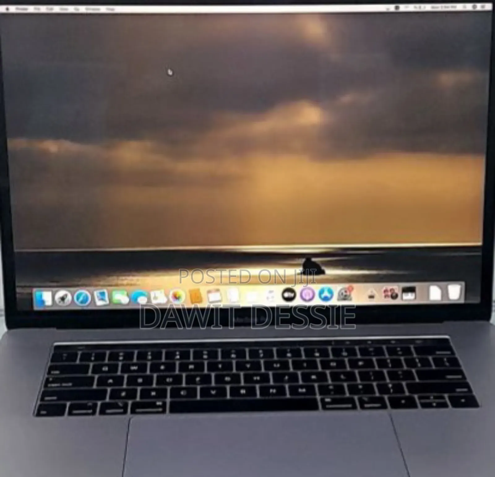 New Laptop Apple MacBook Pro 2019 32GB Intel Core I9 SSD 128GB