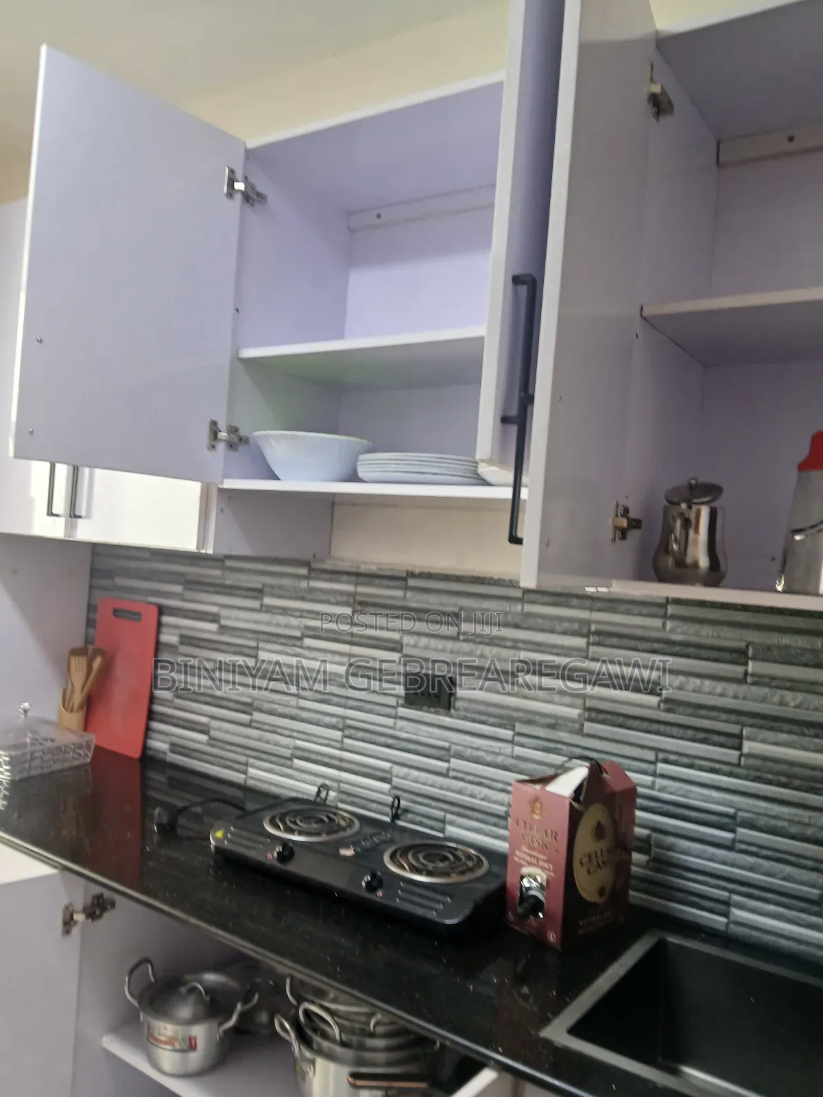 Furnished 1bdrm Apartment in Apartment, Yeka for rent