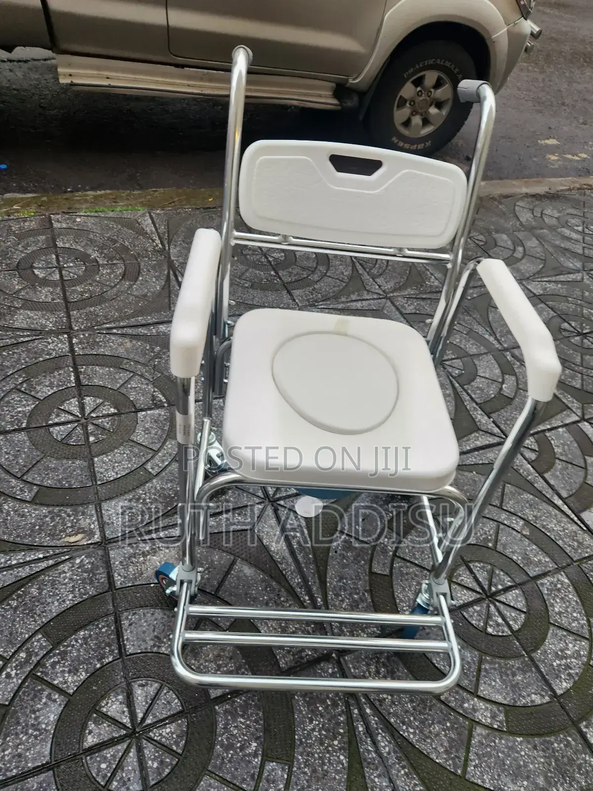 Commode Wheelchair輍界wheelchair延誤wheelchair Commode做了wheelchair Toilet