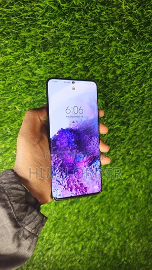 New Samsung Galaxy S20 128 GB Black