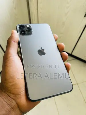 Photo - New Apple iPhone 11 Pro Max 256 GB Gray