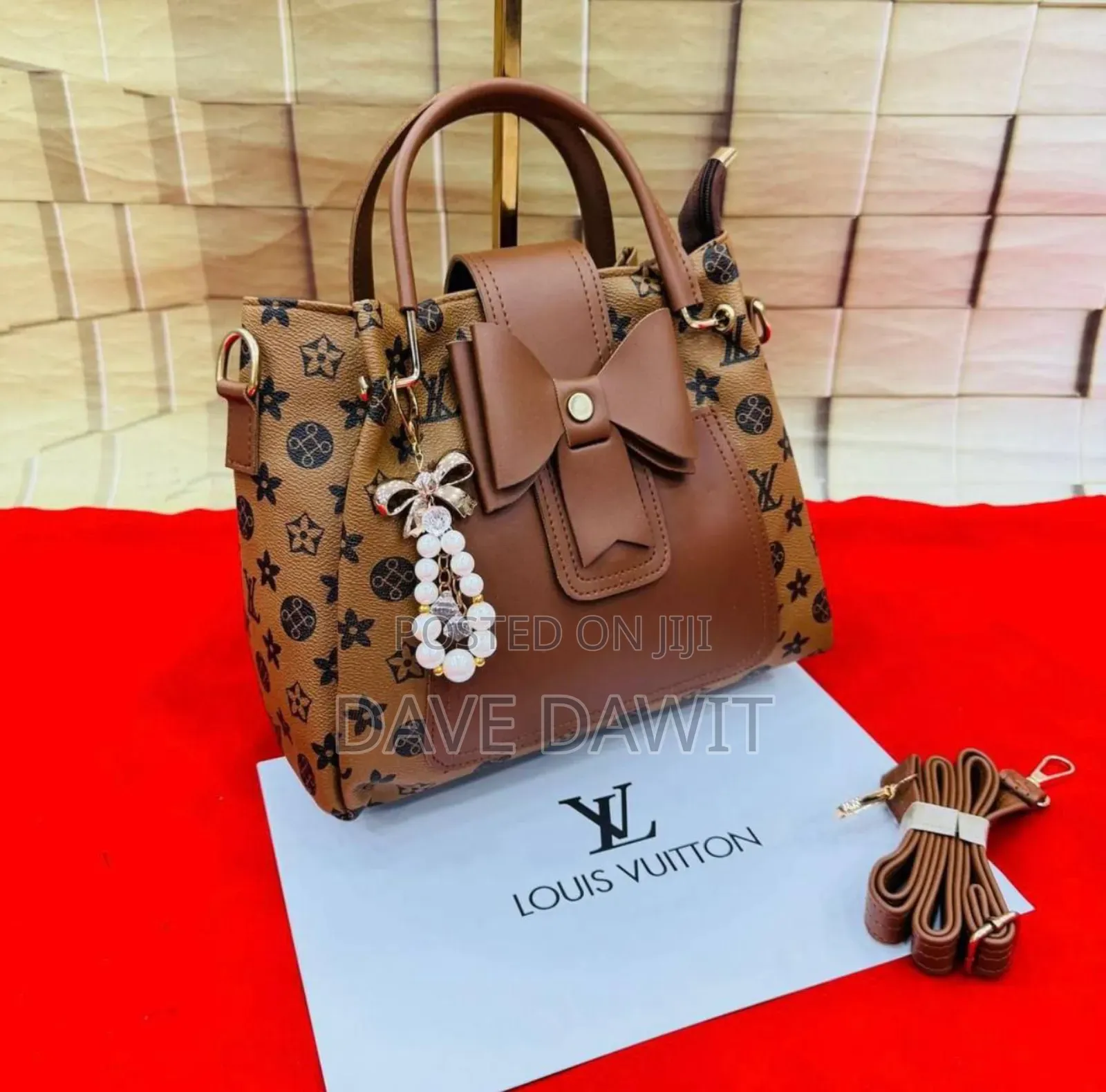 Louis Vuitton ( Lv)