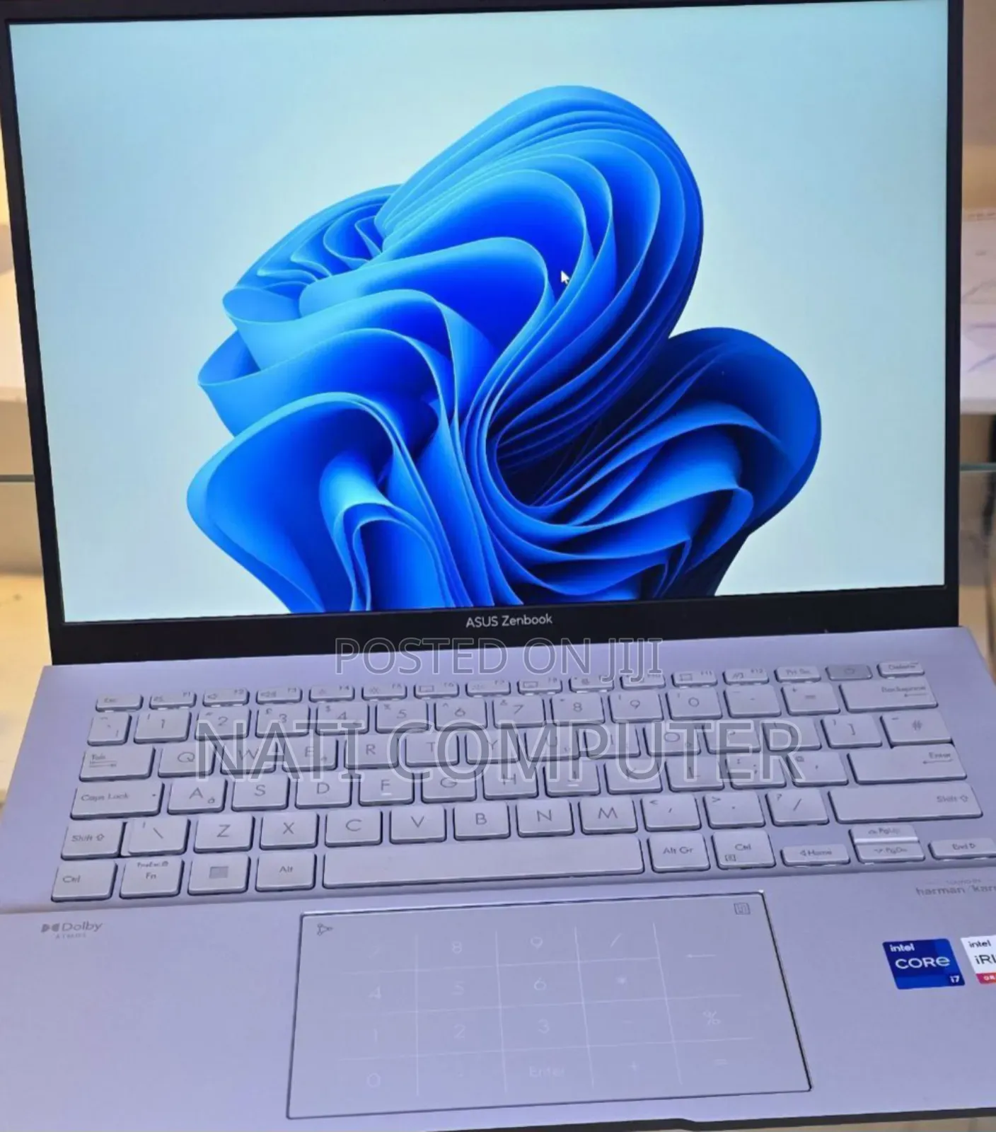 New Laptop Asus ZenBook 13 UX331UN 16GB Intel Core I7 SSD 512GB