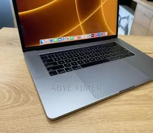 New Laptop Apple MacBook Pro 2017 16GB Intel Core I7 SSD 1T