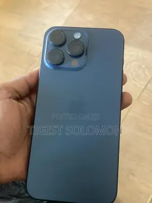 Photo - Apple iPhone 15 Pro Max 256 GB Blue