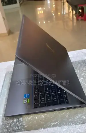 New Laptop HP ZBook Studio 16GB Intel Core I7 SSD 512GB