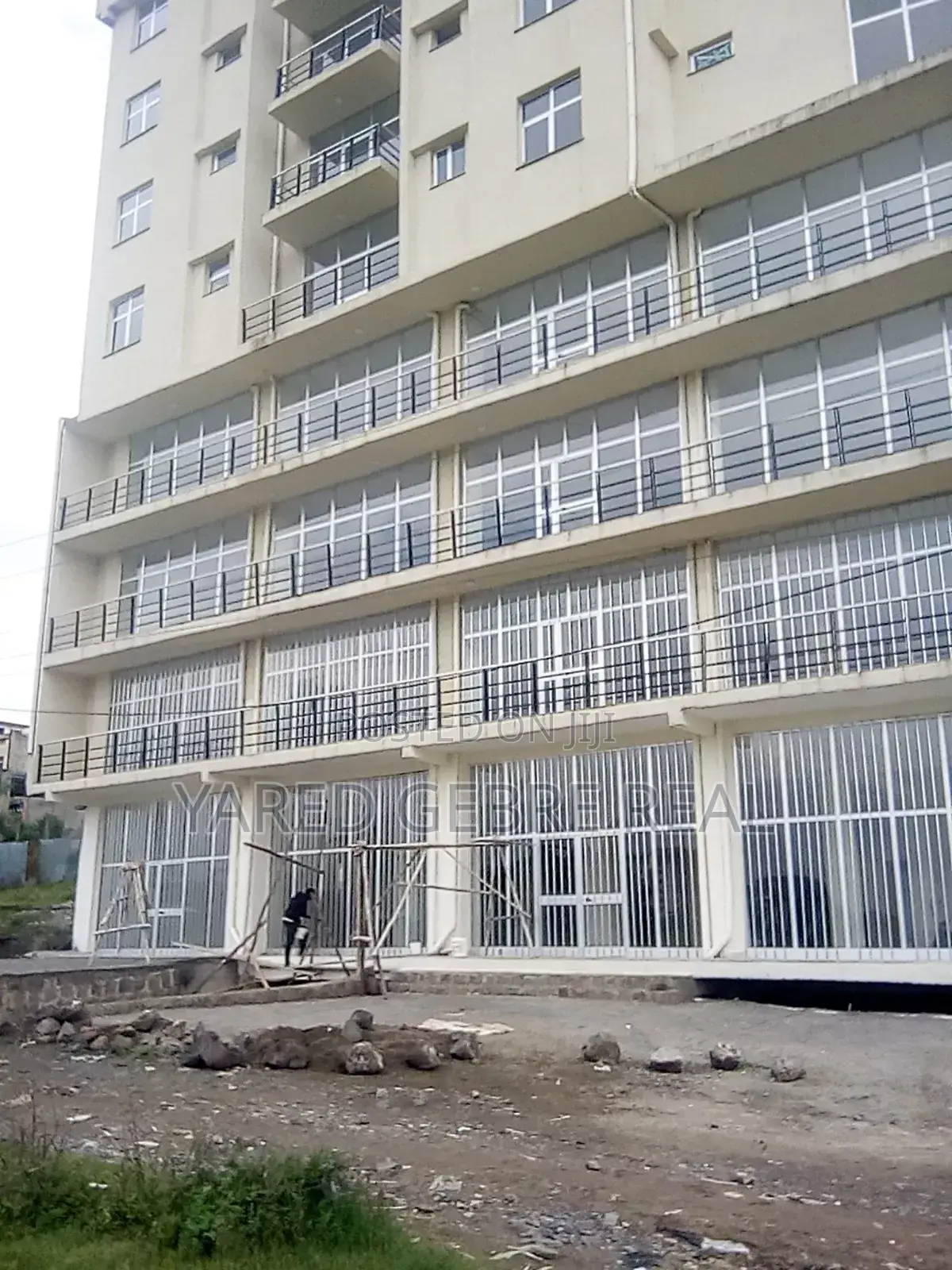 Furnished 3bdrm Apartment In ማሠሮ ሪል እስቴት ቦሌ በ፤ሌ, Yeka For Sale