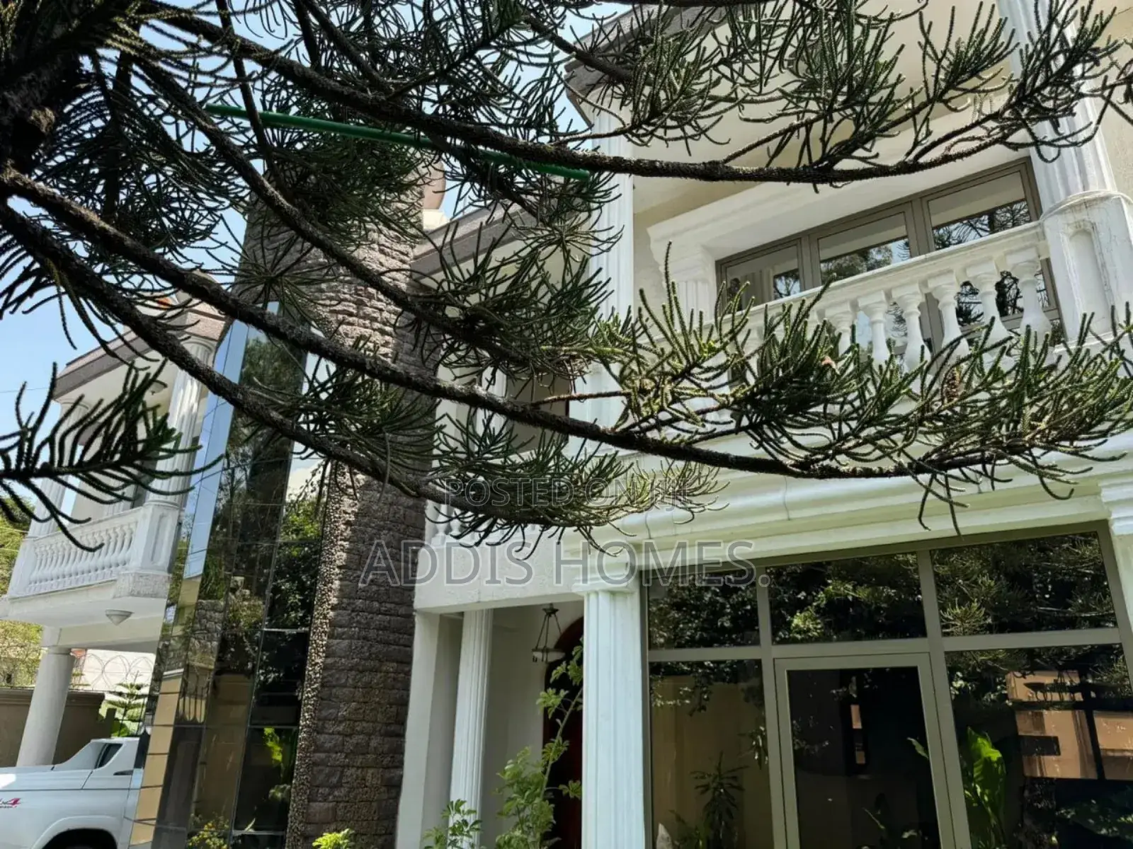 3bdrm Villa in Bole for rent