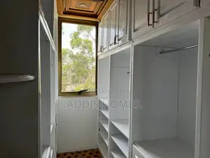 3bdrm Villa in Bole for rent