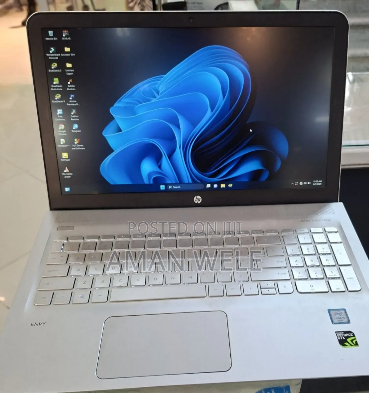 New Laptop HP Envy 13 12GB Intel Core I5 HDD 1T