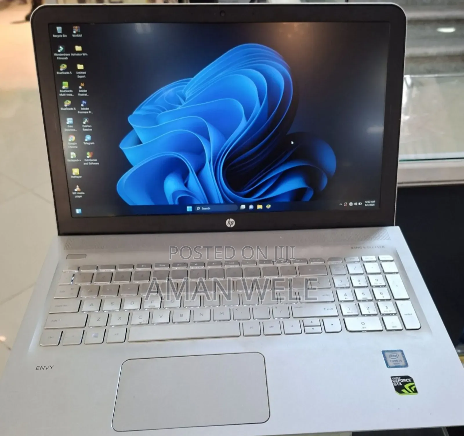 New Laptop HP Envy 13 12GB Intel Core I5 HDD 1T