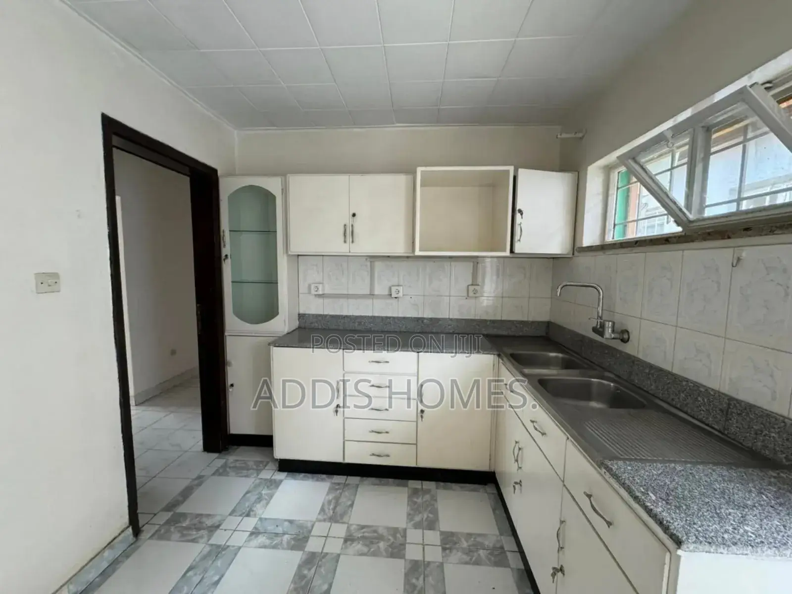 3bdrm Villa in Bole for rent