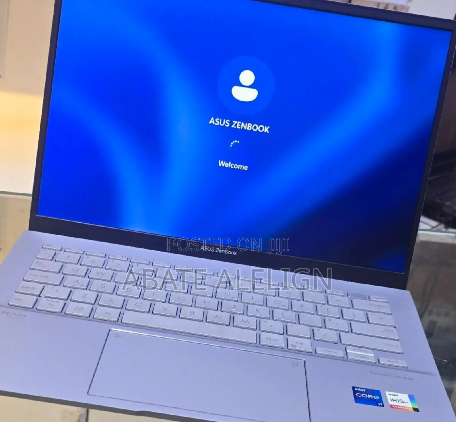 New Laptop Asus ZenBook 13 UX331UN 16GB Intel Core I7 SSD 512GB