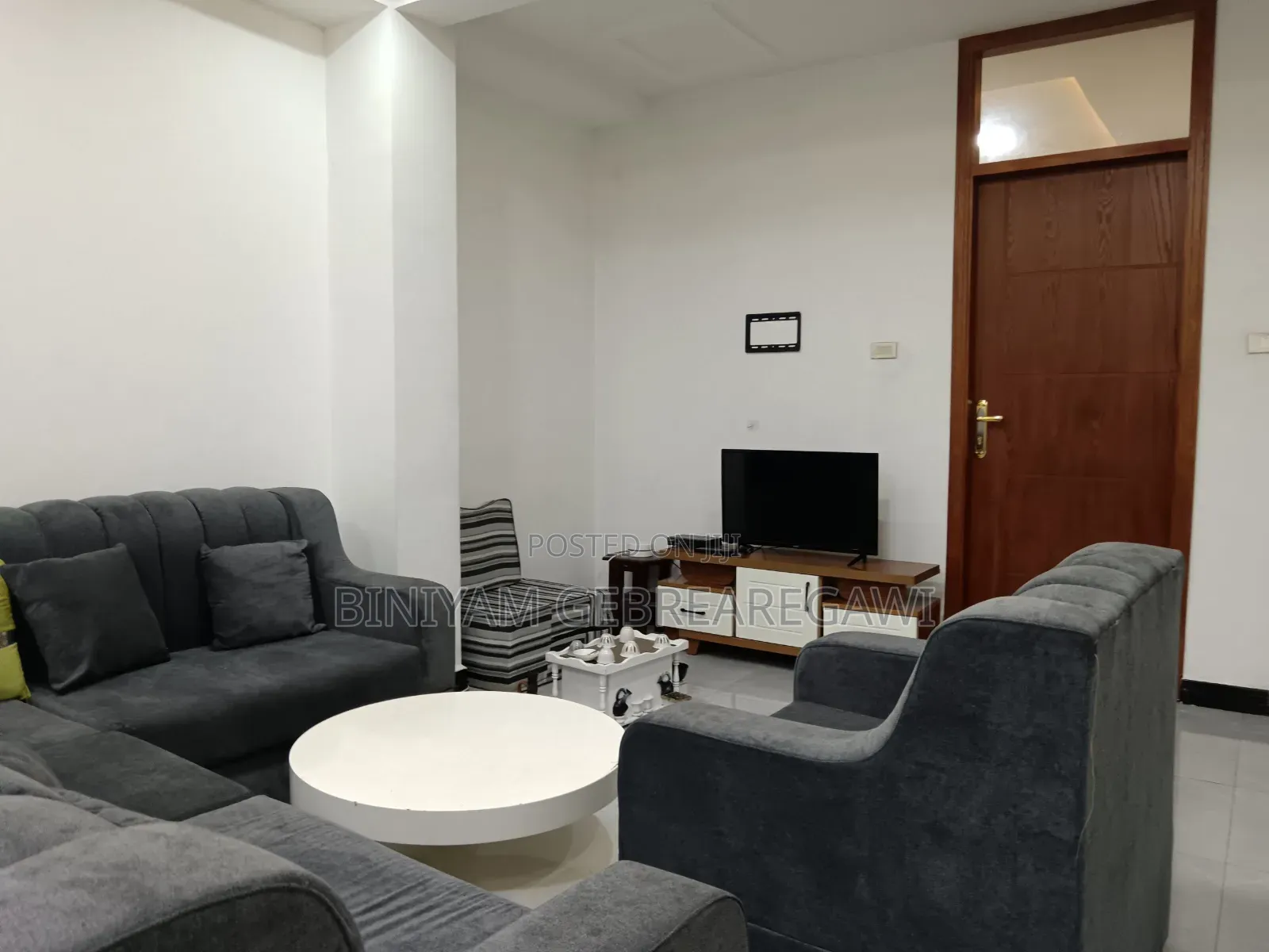 Furnished 1bdrm Apartment in Apartment, Yeka for rent