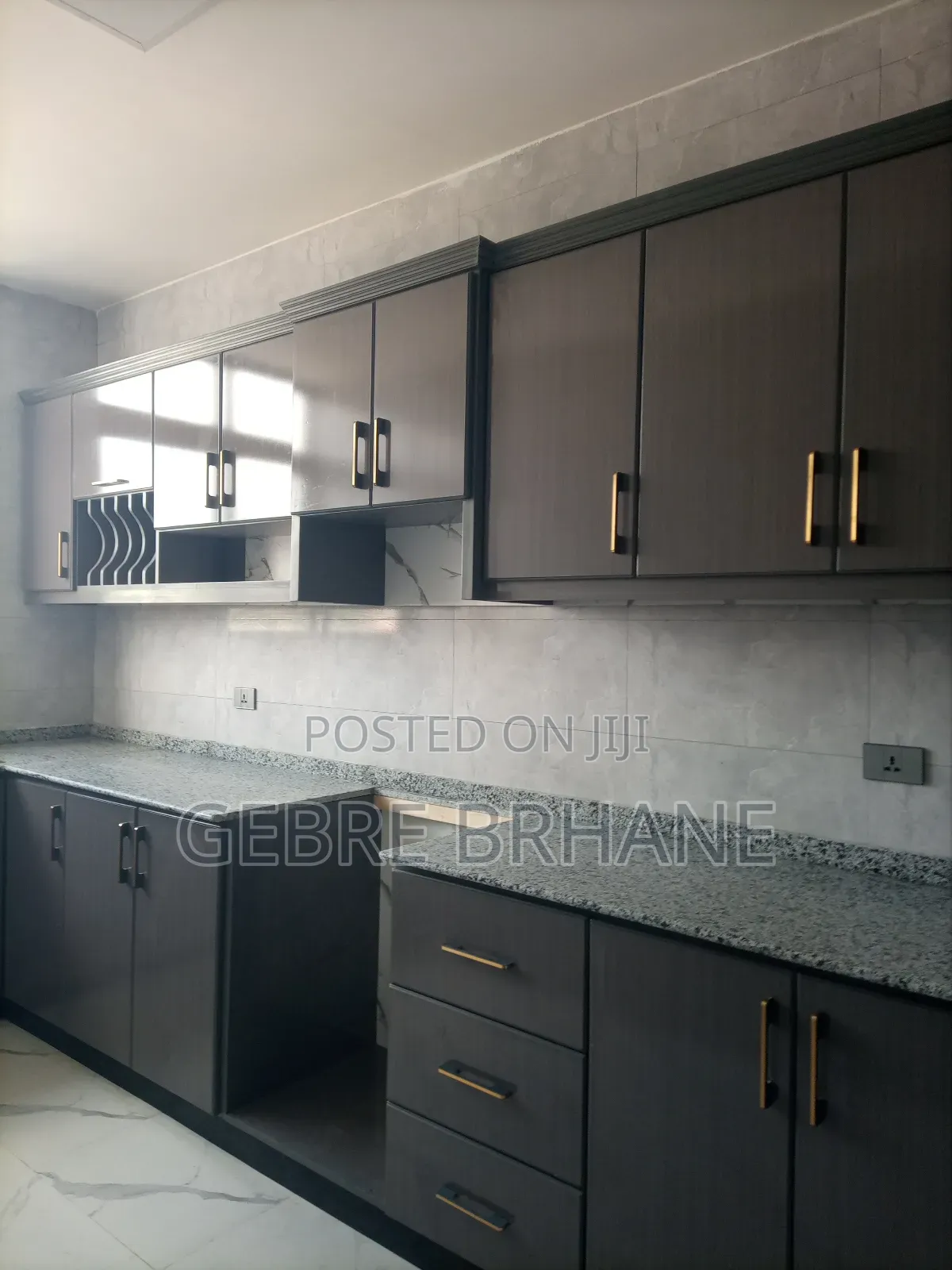 3bdrm Apartment in Apartment, Yeka for rent